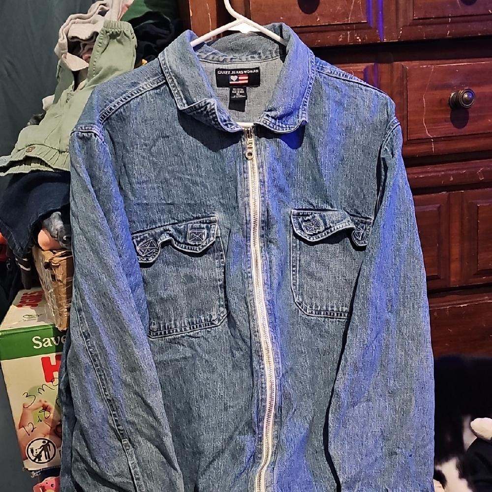 !!.       .Womans Size 24 Denim Jean Jacket
